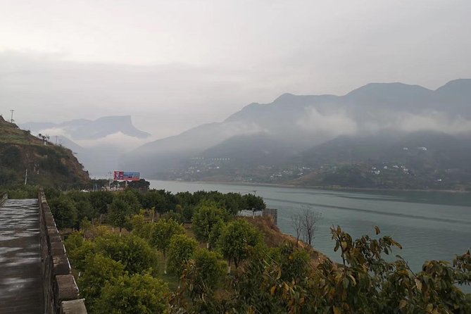 Yangtze River Cruise From Chongqing to Yichang Downstream in 4 Days 3 Nights - Route Highlights and Inclusions