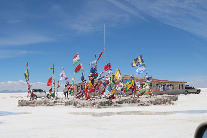 3-Days Tour to the Uyuni Salt Flat and Colored Lagoons SunsetMirror Effect
