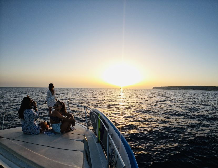 3-Hour Boat Trip at Sunset With Dolphin Sighting - Good To Know