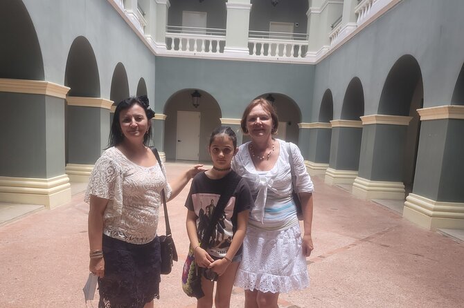 3-Hour Historical Old San Juan Opulent Coffee /Art/ Rum Walking Tour