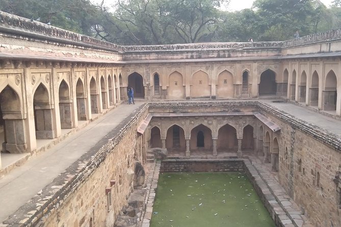 3-Hour Mehrauli Archaeological Park Ruins Walking Tour Delhi