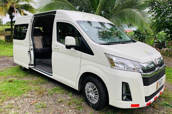 3-Hour Shuttle Service From San Jose Airport to La Fortuna