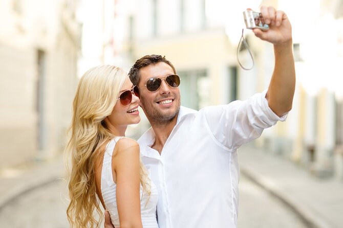 3 Hours Scavenger Hunt in Belvedere Palace Park - Meeting and Pickup Details