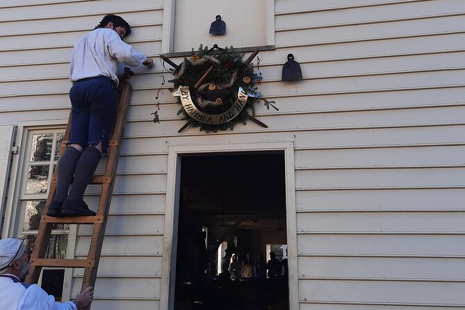 1 Hour Christmastide Walking Tour in Virginia Past and Present - Meeting and Pickup Details
