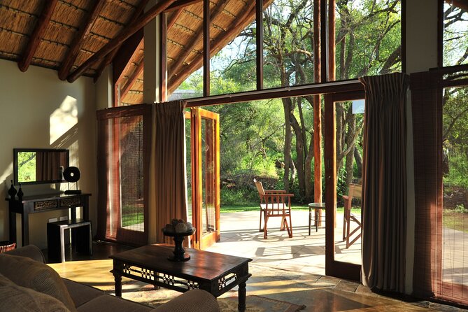 2 Day Pilanesberg Ultimate Luxury Safari - Wildlife Encounters