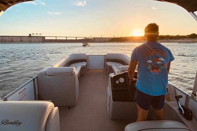 Austin Lake Travis Barge Crawl Bar Hopping Tour by Boat - Traveler Photos and Reviews