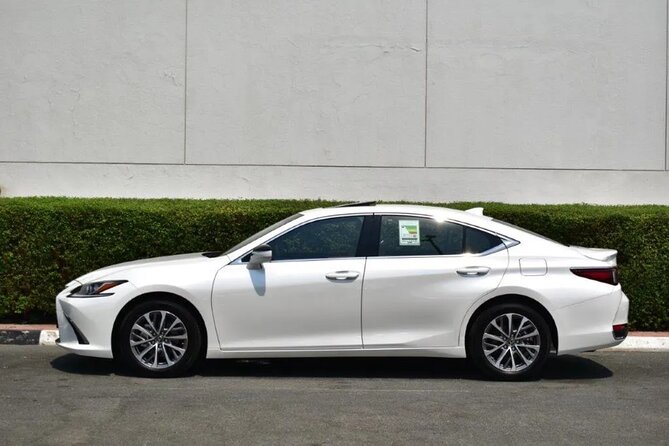 Dubai Airport to Sharjah City Transfers in Lexus Luxury Sedan - Professional and Experienced Chauffeurs