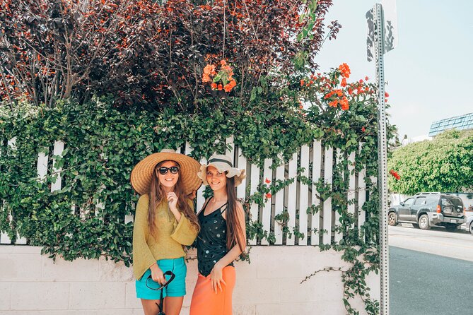 Los Angeles Street Art Photoshoot: Funky Venice With a Personal Photographer - Visit Venice Canals and Venice Beach