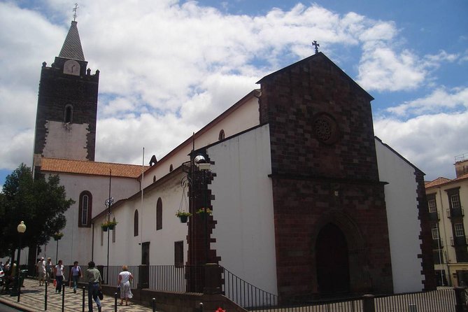 Madeira Wine Tasting and Funchal City Tour - Reviews