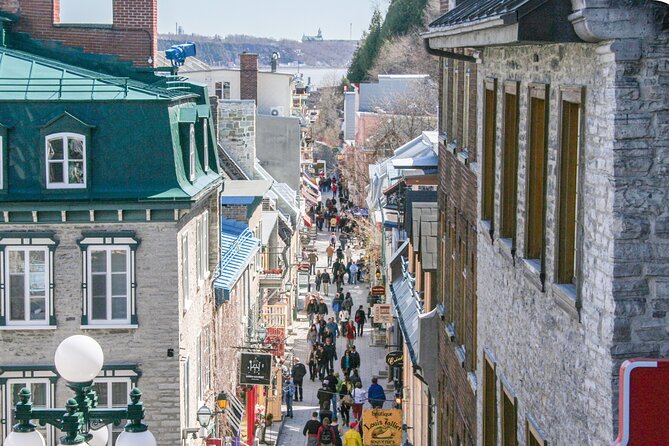 Old Quebec Scavenger Hunt and Best Landmarks Self-Guided Tour - Food and Dining