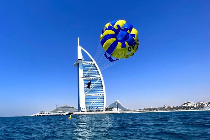 Parasailing in Dubai: Soar High Above the Arabian Gulf - What to Expect