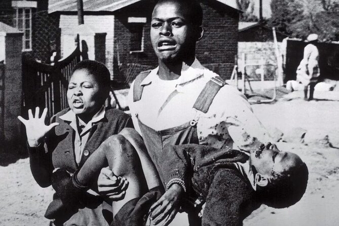 Private Tour of Johannesburg, Soweto and Apartheid Museum - Exploring the Apartheid Museum