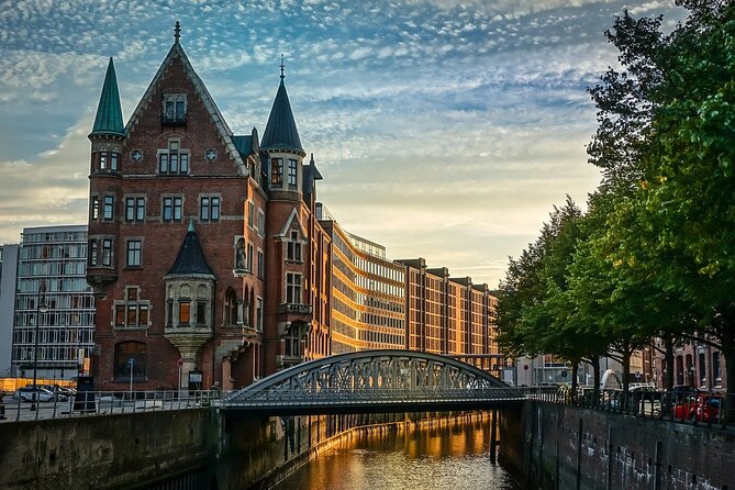 Private Tour of the Best of Hamburg - Sightseeing, Food & Culture With a Local - Private Tour Experience