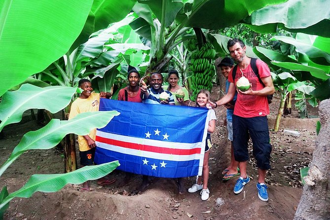 Santiago Island: Banana Plantation, Natural Park & Workshop With a Local Family - Background