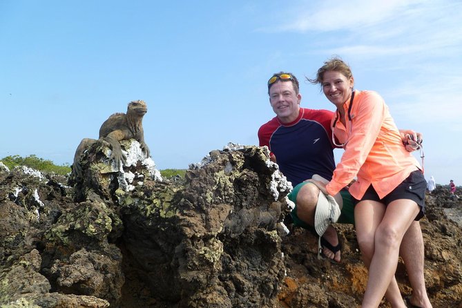 4-Day Galapagos Experience: Los Tuneles, Bay Tour Extra Night