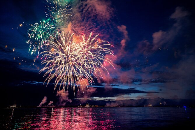 4 Hours Boat Rental With Fireworks Pontoon Experience