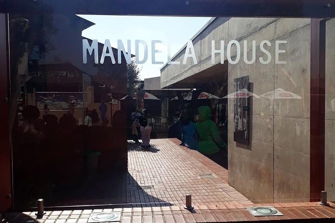 Johannesburg History and Highlights Private Tour  - Pretoria - Nelson Mandelas Legacy