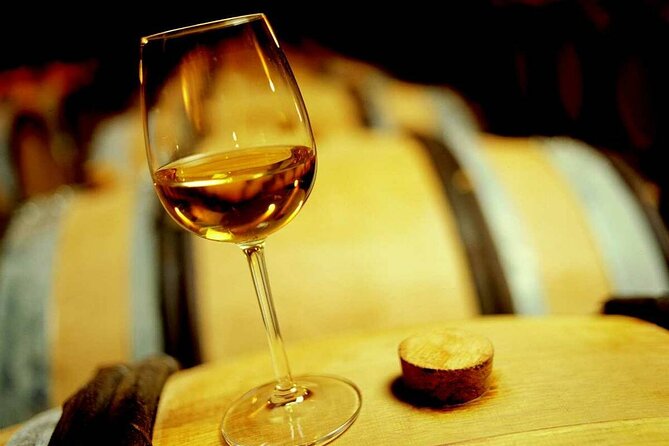 Luxury Private Arrábida Tour and Bacalhoa Palace With Exclusive Wine Taste - Booking and Availability