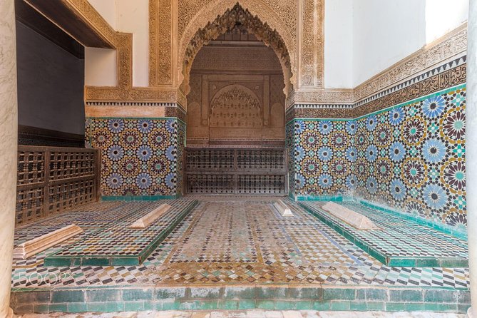 Marrakesh Day Trip From Casablanca With Camel Ride And Lunch At Agafay Desert - Visit to the Iconic Koutoubia Mosque
