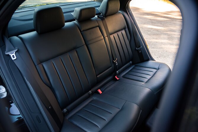 Private Calgary to Banff One-way Transfer in Luxury Car - The Sum Up
