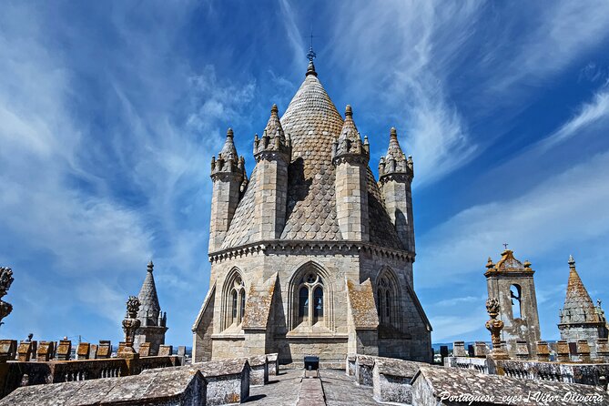 Private Évora Tour - Megaliths, Historical Center and Cork Region - Pricing and Group Size