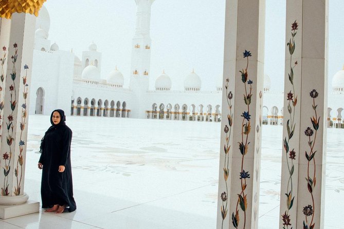 Private Photo Session With a Local Photographer in Abu Dhabi - Whats Included in the Package