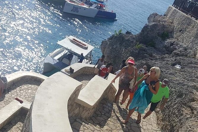 Private Tour From Ocho Rios or Runaway Bay To Negril 7 Miles Beach & Ricks Cafe - The Sum Up