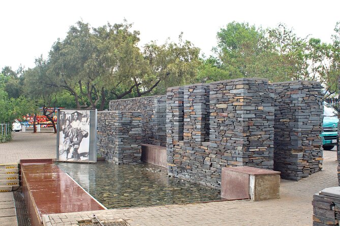 Private Tour of Johannesburg, Soweto and Apartheid Museum - Johannesburgs Iconic Landmarks