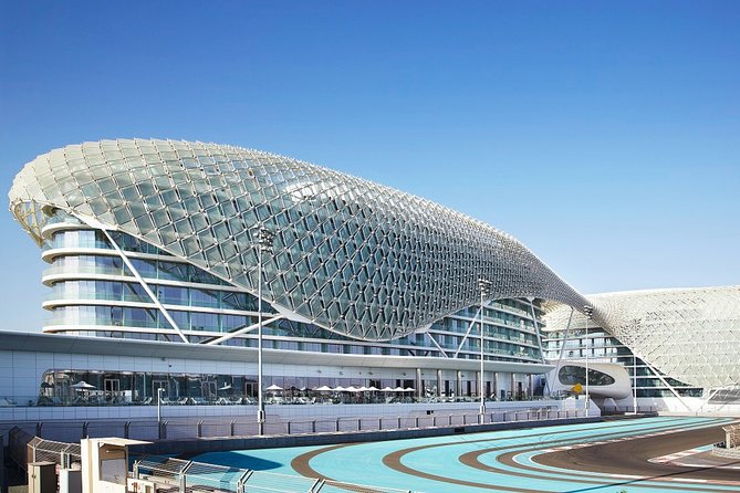 Private Transfer: Abu Dhabi to Dubai Airport DXB in Luxury SUV - Indulgent Luxury Experience