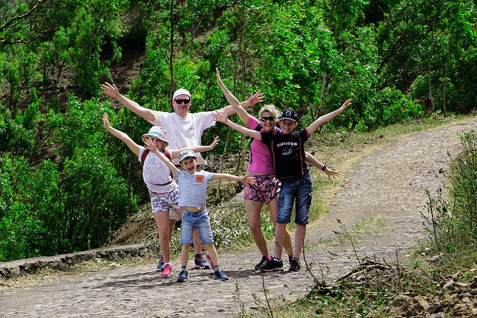 Santiago Island: Trek From Serra Malagueta to Rabelados Community - Trek Difficulty and Elevation Details