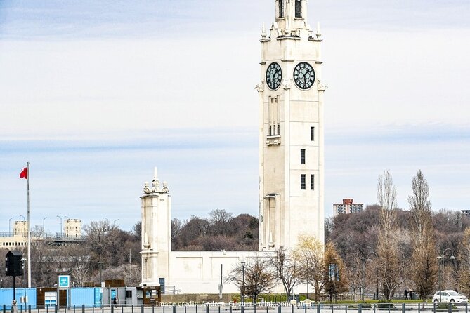 Welcome to Montreal's Old Town: Private 2-hour Walking Tour - Must-Try Food and Drink in Old Town