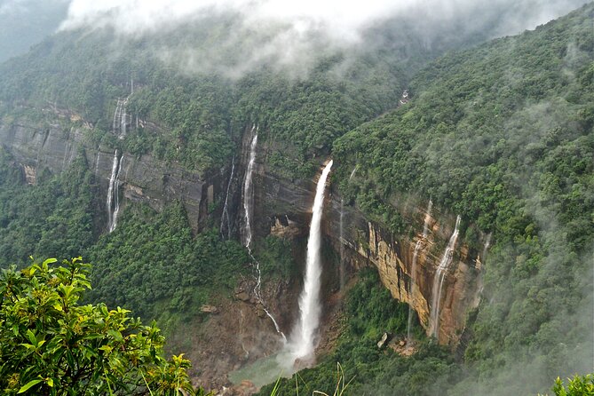 5-Day Private Tour in Meghalaya With Meals and Accommodation