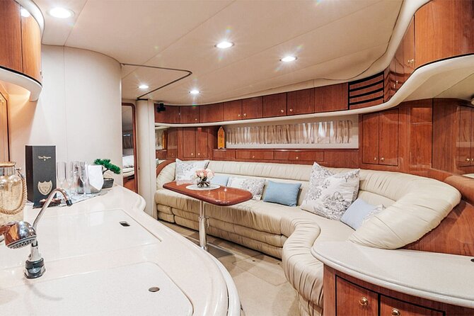 Four Hour 45 Yacht Tour in Miami Beach With Captain and Champagne - Reviews and Ratings