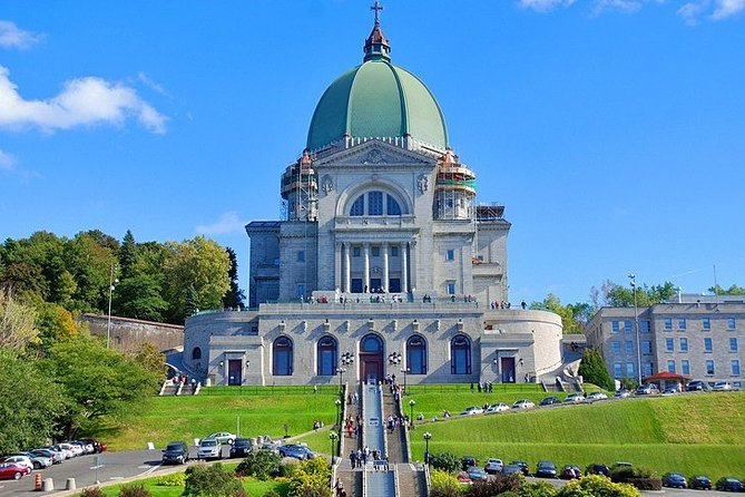 Montreal Airport YUL Private Transfer to Montreal in Business Car - Cancellation Policy