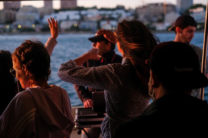 SUNSET EXPERIENCE 3H - Private Yacht Tour in the City of Porto - Common Questions