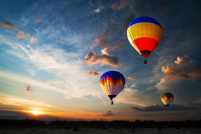 Enjoy Amazing Desert of Dubai By Hot Air Balloon With Falcon Show and Camel - The Sum Up