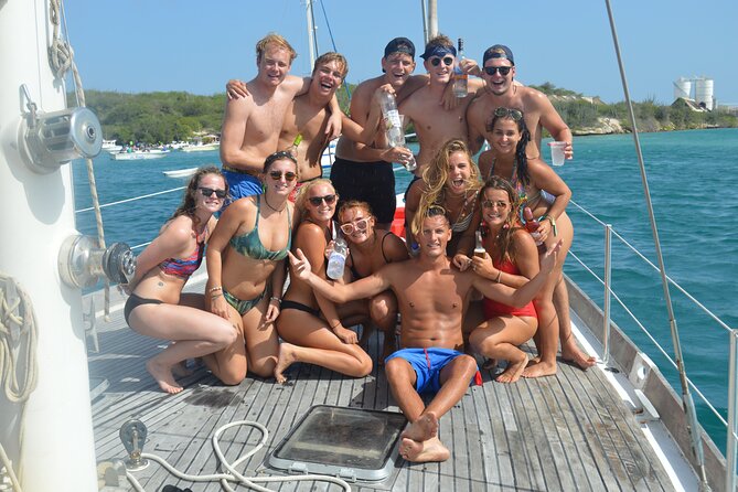 Jan Thiel Full-Day Klein Curacao Boat Trip - Lunch and Refreshments