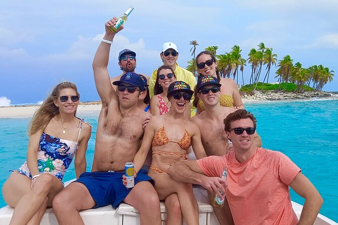 Private 4 Hour Rose Island Charter Snorkeling Turtles & Beaching - The Sum Up