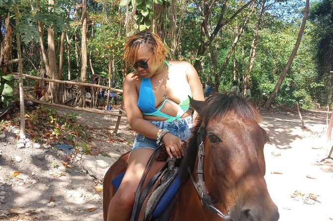 Private Transport to Dunns River/ Blue Hole/ Horseback Riding - Common Questions
