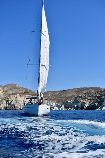 7-Day Crewed Charter “The Cosmopolitan”- Beneteau Oceanis 45