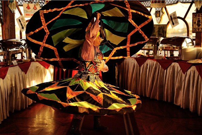 Dhow Cruise Dinner Dubai - Relax and Unwind on a Luxurious Dhow Cruise