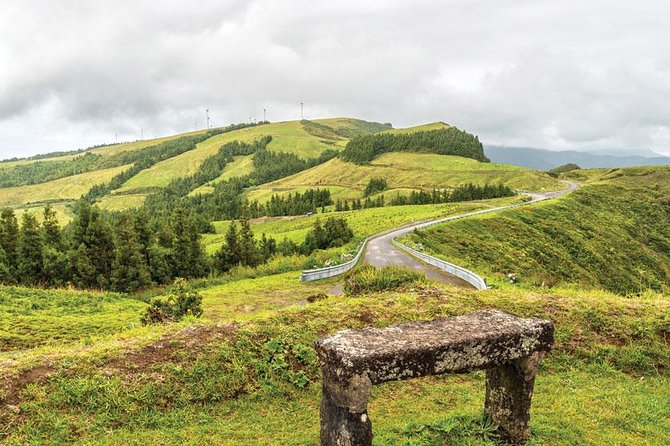 Kayaking and Mountain Biking in Furnas - Common Questions
