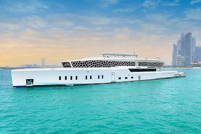 Lotus Mega Yacht Dinner Cruise in Dubai - The Sum Up
