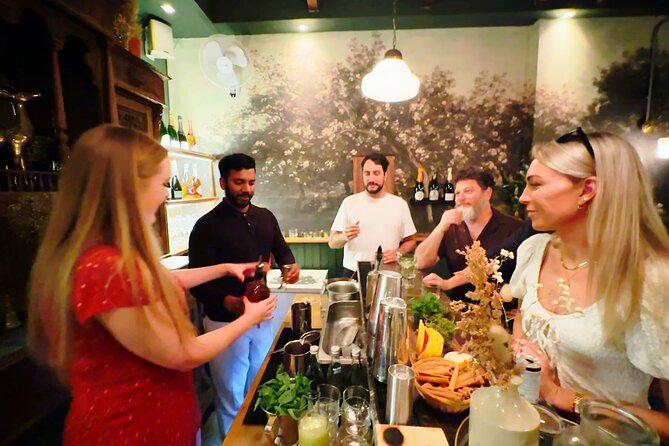 Mixology Experience: Taste & Mingle at Cape Towns Famous Gin Bar - The Sum Up