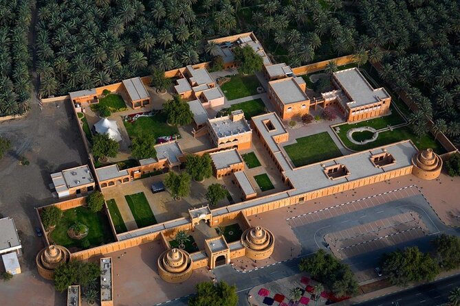Private Full Day Al Ain Tour From Dubai - Dining and Refreshment Options