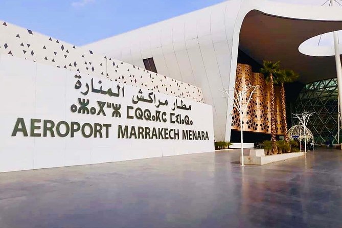 Shuttle From Marrakech Airport to Hotels // Riads Medina - Choosing the Right Shuttle for Your Needs