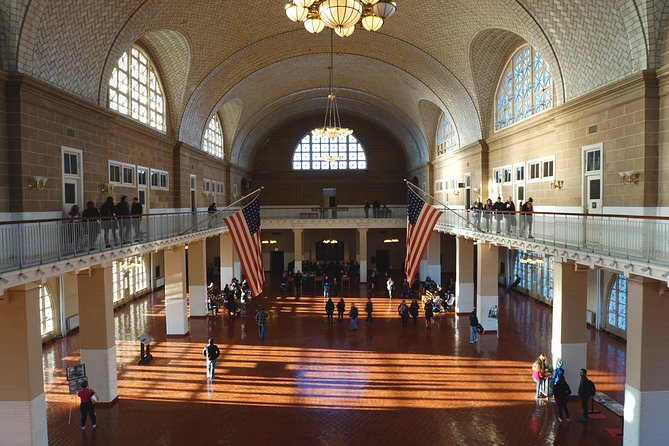 Statue of Liberty Express Tour-8:30am Early Morning Departure - Common Questions
