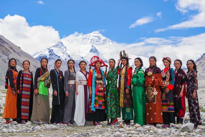 8-Day Small Group Lhasa,Everest Base Camp and Yamdrotso Lake Tour From Guilin