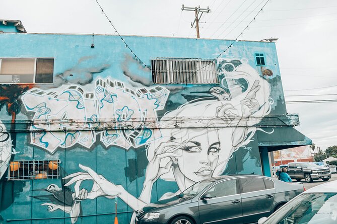 Los Angeles Street Art Photoshoot: Funky Venice With a Personal Photographer - Book Now for a Unique Experience