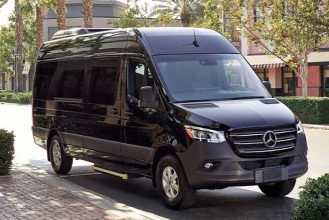 Private Transfer From Vancouver Airport to Downtown Vancouver - The Sum Up